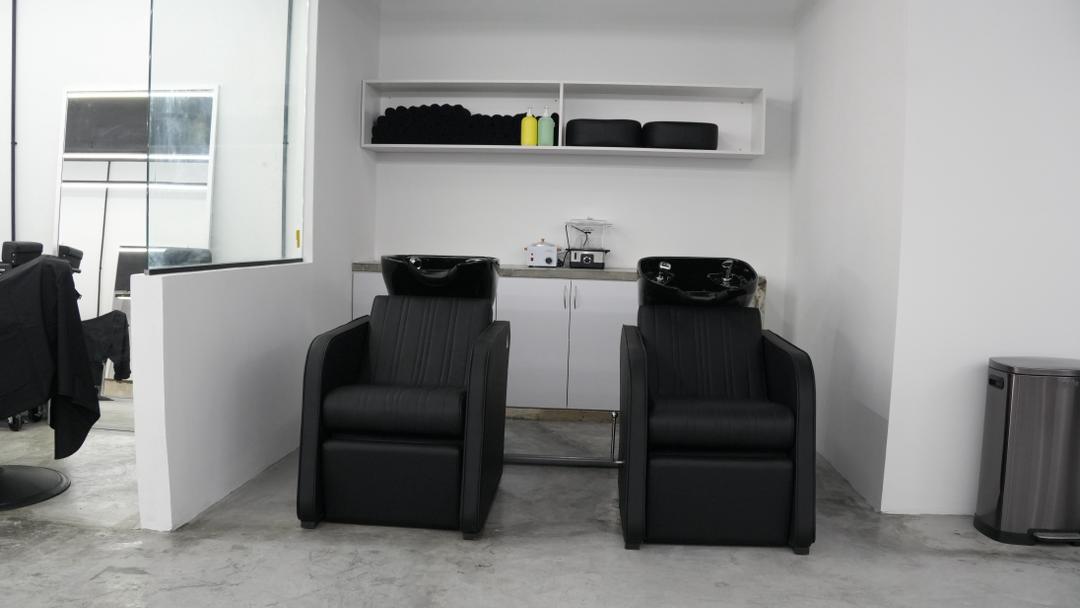Jawdrop hair-wash stations and lounge chairs